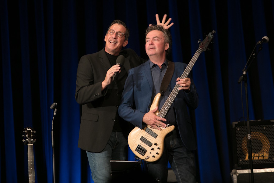 2020_Viktor.Gernot _30thAnniversaryTour_020.jpg